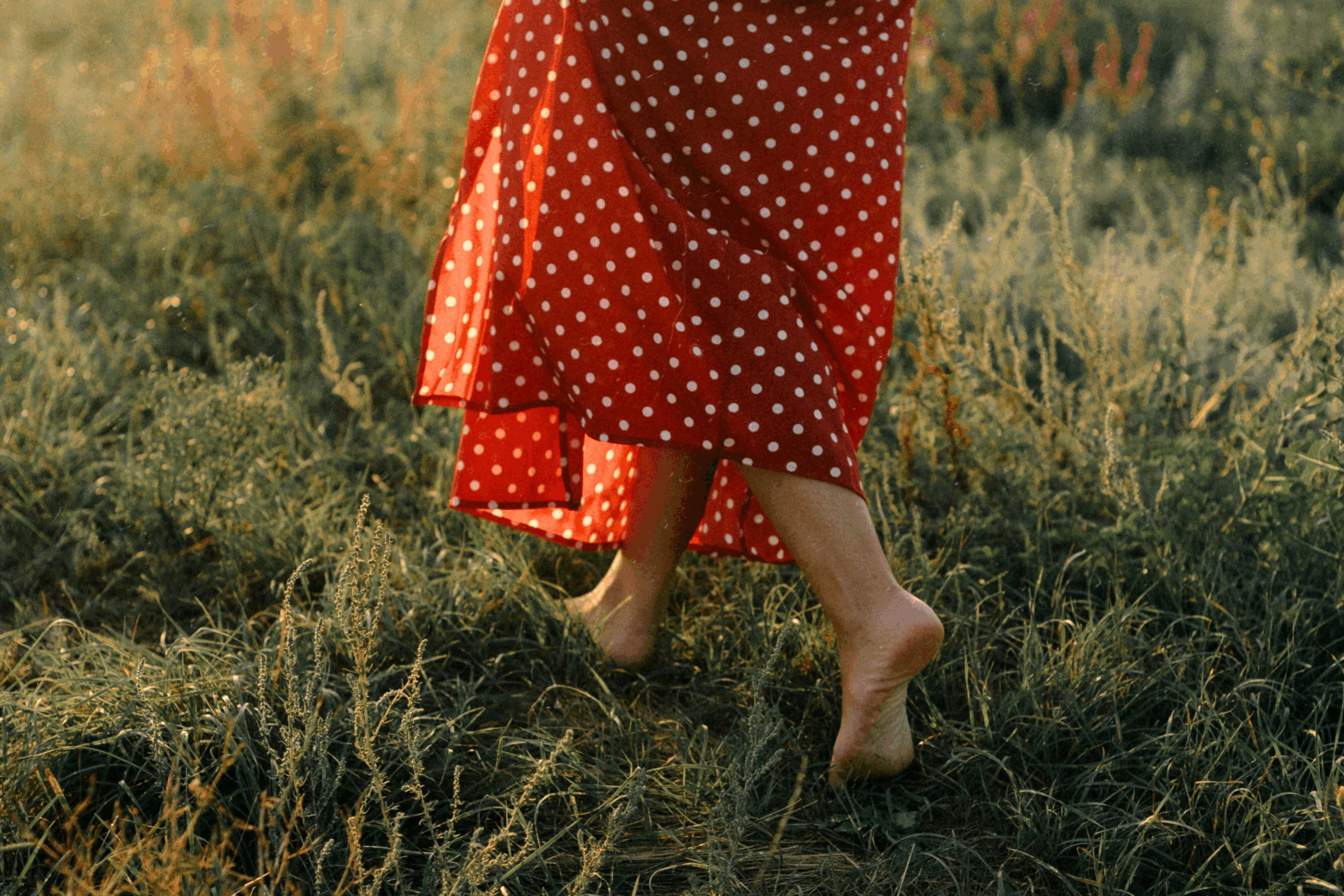Touch Grass (Literally): How Earthing Can Actually Help You Feel Better